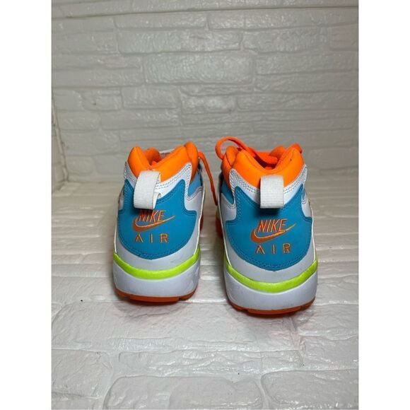 Nike Diamond Turf 2 - size 6.5 Y main image 6